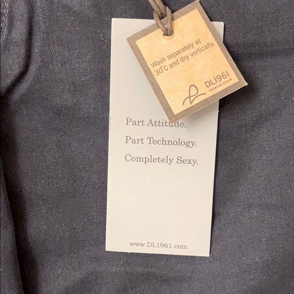 DL1961 Amanda Skinny Jeans - Picture 3 of 8